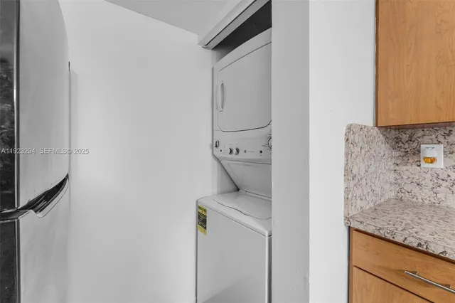 $2,050 | 15221 Southwest 80th Street, Unit 112, Miami, FL 33193