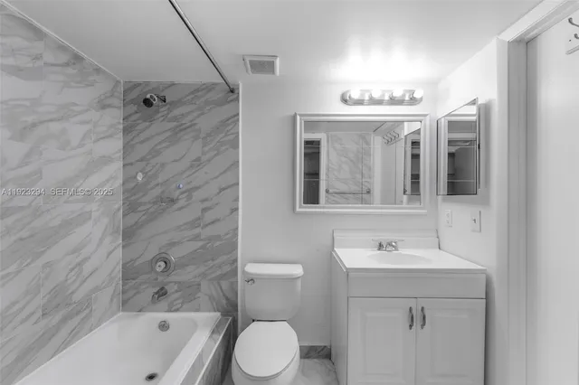 $2,050 | 15221 Southwest 80th Street, Unit 112, Miami, FL 33193