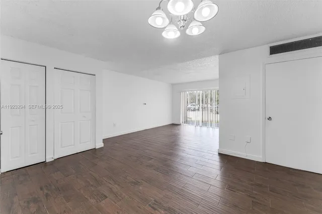 $2,050 | 15221 Southwest 80th Street, Unit 112, Miami, FL 33193