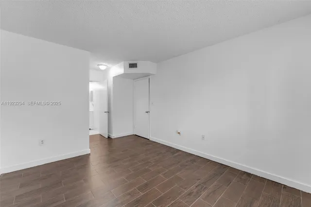 $2,050 | 15221 Southwest 80th Street, Unit 112, Miami, FL 33193