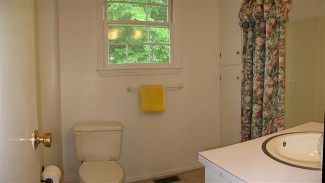 4839 Dobbins Bridge Road Anderson, SC 29626 - Photo 8 of 25
