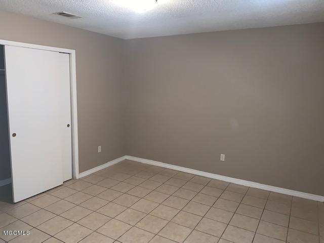 1712 Timber Lane Road Gautier, MS 39553 - Photo 6 of 13 IMG_0476
