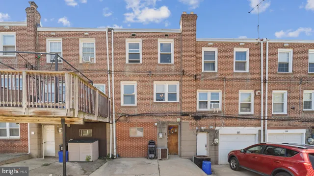 $1,900 | 305 North Bishop Avenue, Clifton Heights, PA 19018