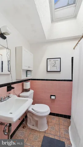 $1,900 | 305 North Bishop Avenue, Clifton Heights, PA 19018