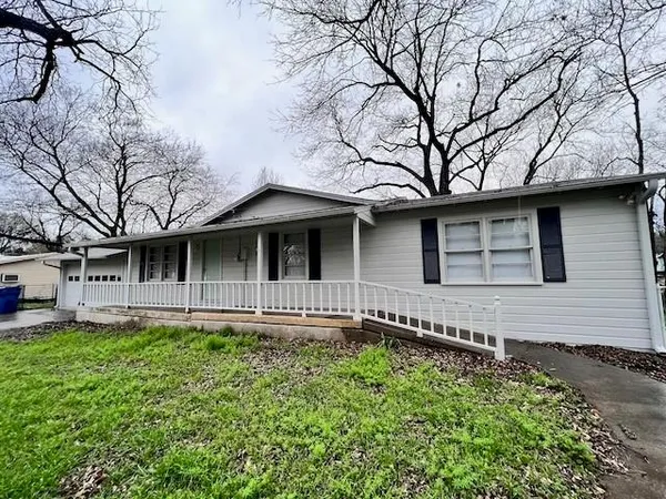 $1,400 | 208 North 36th Street, Corsicana, TX 75110