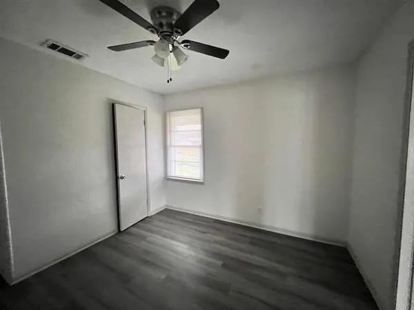 $1,400 | 208 North 36th Street, Corsicana, TX 75110