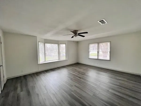 $1,400 | 208 North 36th Street, Corsicana, TX 75110