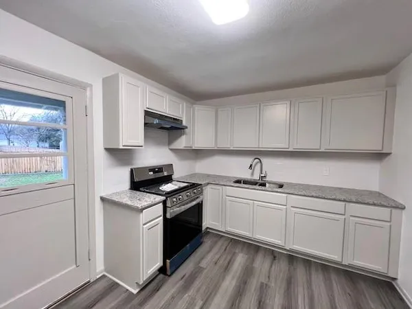 $1,400 | 208 North 36th Street, Corsicana, TX 75110