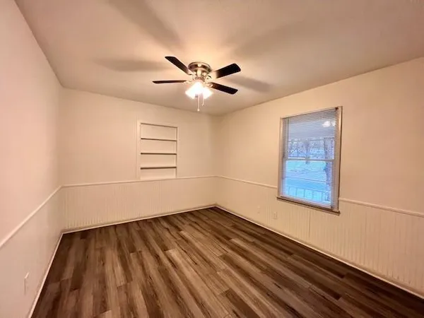 $1,400 | 208 North 36th Street, Corsicana, TX 75110