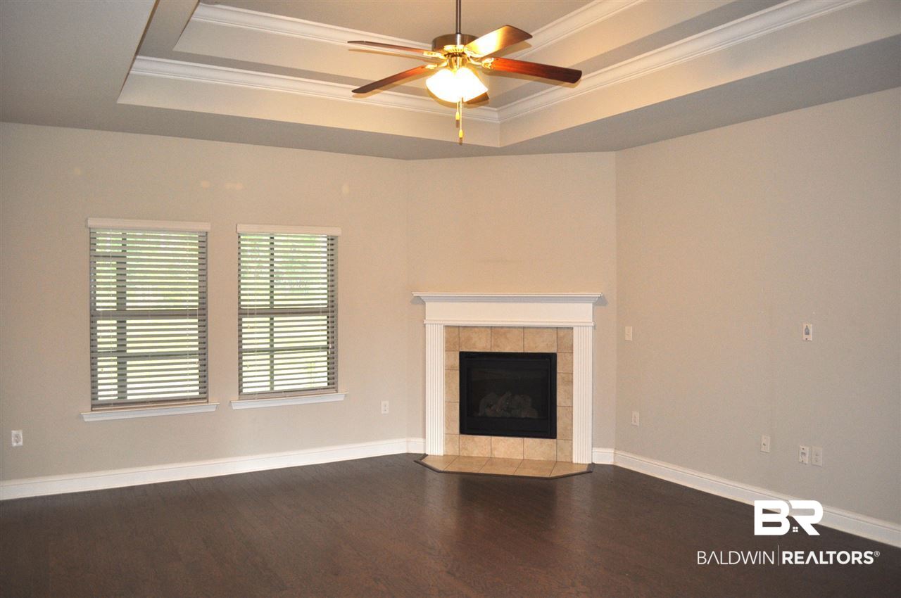 31543 Spoonbill Road Daphne, AL 36527 - Photo 5 of 19 Family Room