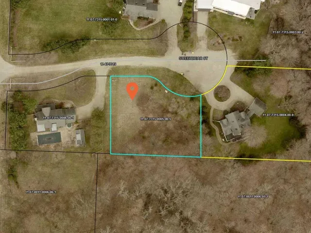 $195,000 | 6454 Sweetbriar Court, Sawyer, MI 49125