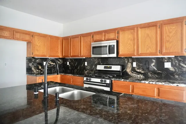 $3,150 | 40689 Carmel Mountain Drive, Indio, CA 92203