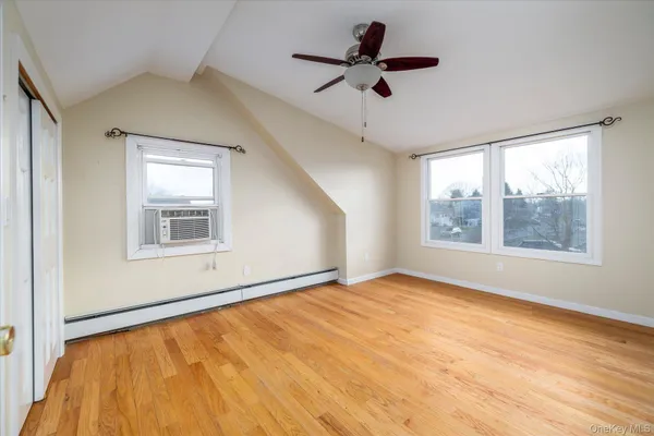 $2,500 | 1558 9th Street, Unit UPPR, West Babylon, NY 11704