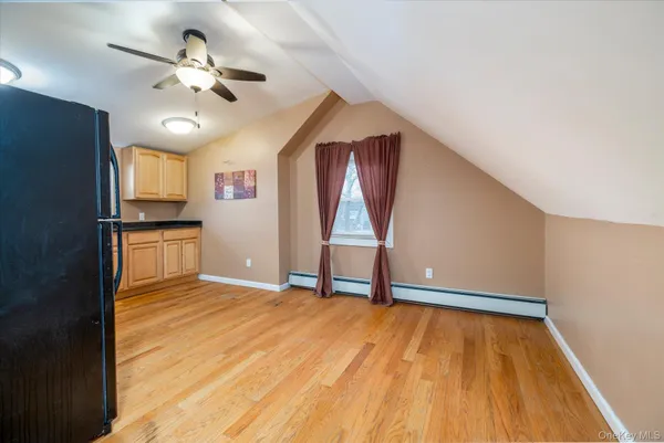 $2,500 | 1558 9th Street, Unit UPPR, West Babylon, NY 11704