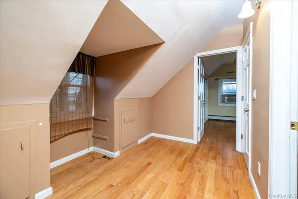 $2,500 | 1558 9th Street, Unit UPPR, West Babylon, NY 11704