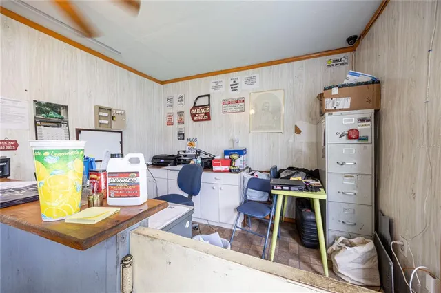 a view of a car in front of a house