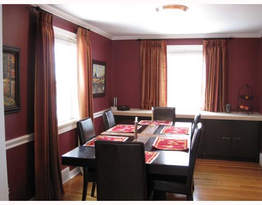 1051 Maple Heights Road Pittsburgh, PA 15232 - Photo 4 of 8 Dining Room.