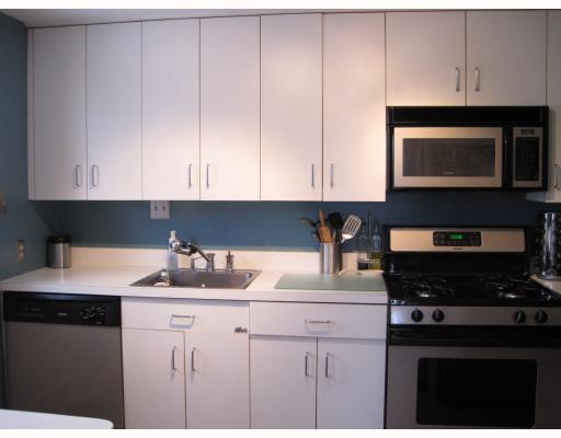1051 Maple Heights Road Pittsburgh, PA 15232 - Photo 5 of 8 Kitchen.