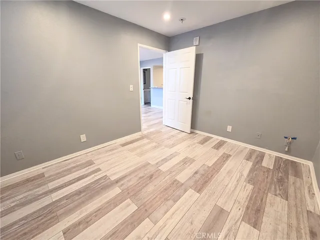 $2,700 | 327 Chestnut Avenue, Long Beach, CA 90802