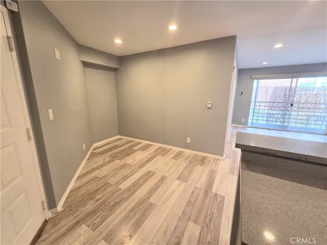 $2,700 | 327 Chestnut Avenue, Long Beach, CA 90802