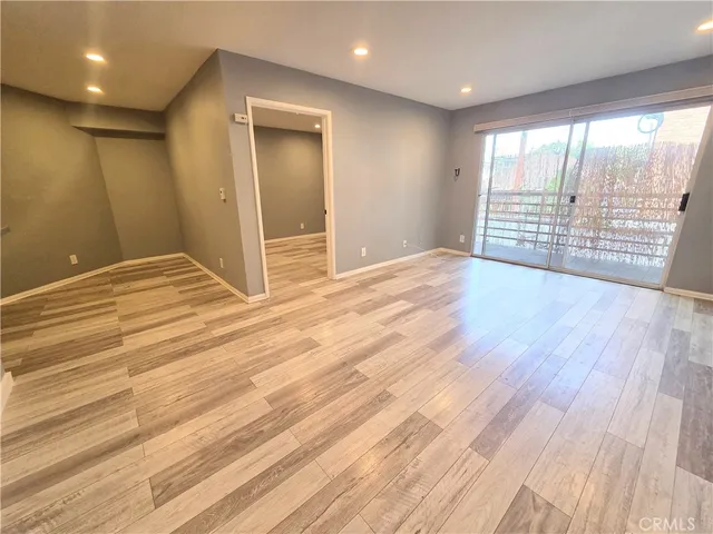 $2,700 | 327 Chestnut Avenue, Long Beach, CA 90802