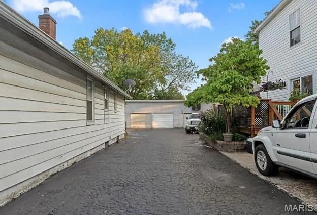 $250,000 | 8908 West Pendleton Avenue, St. Louis, MO 63144