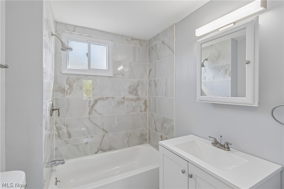4012 Bluestone Road Cleveland, OH 44121 - Photo 6 of 25