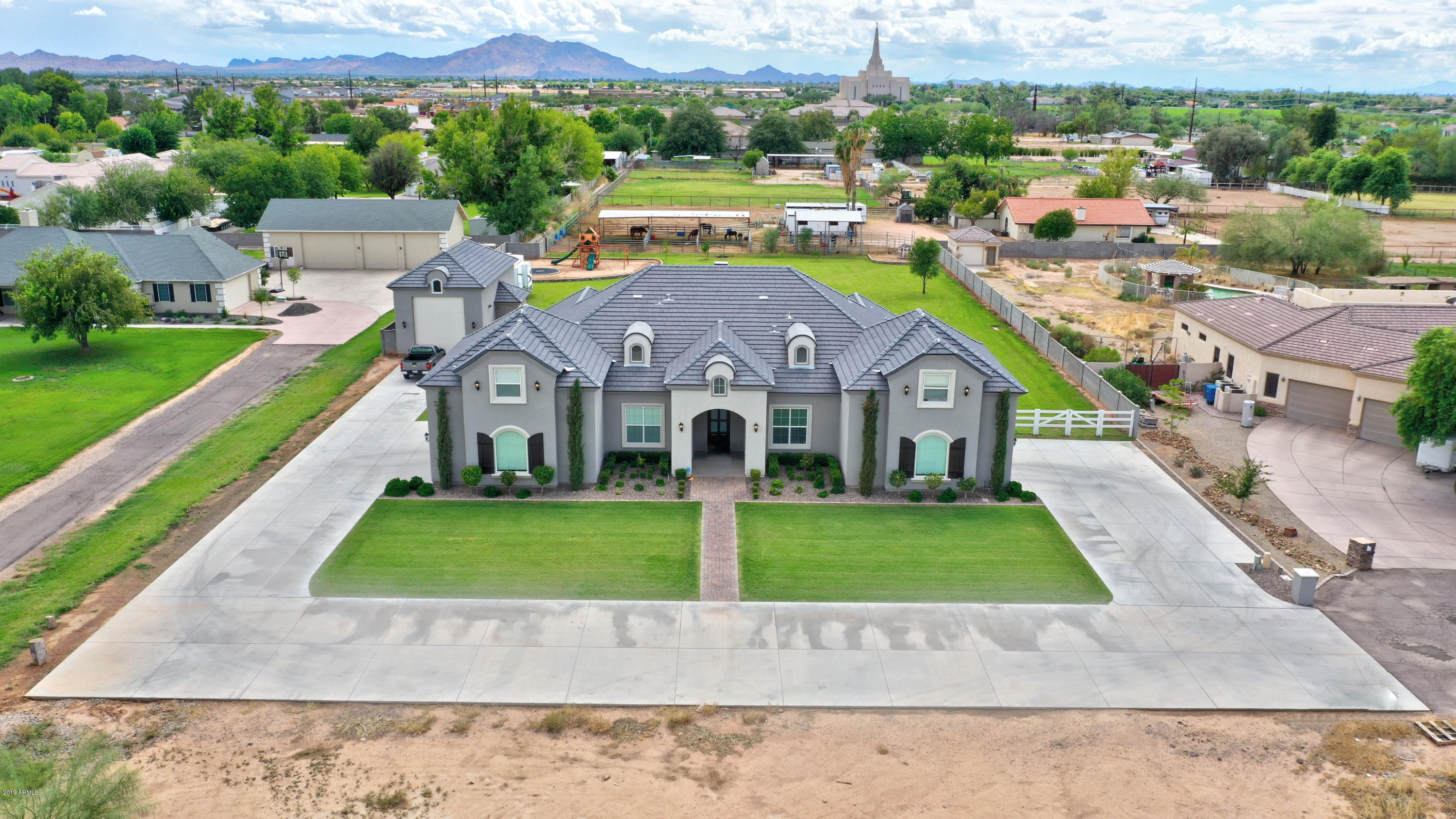 16529 South Greenfield Road Gilbert, AZ 85295 - Photo 17 of 19 24_z (2)