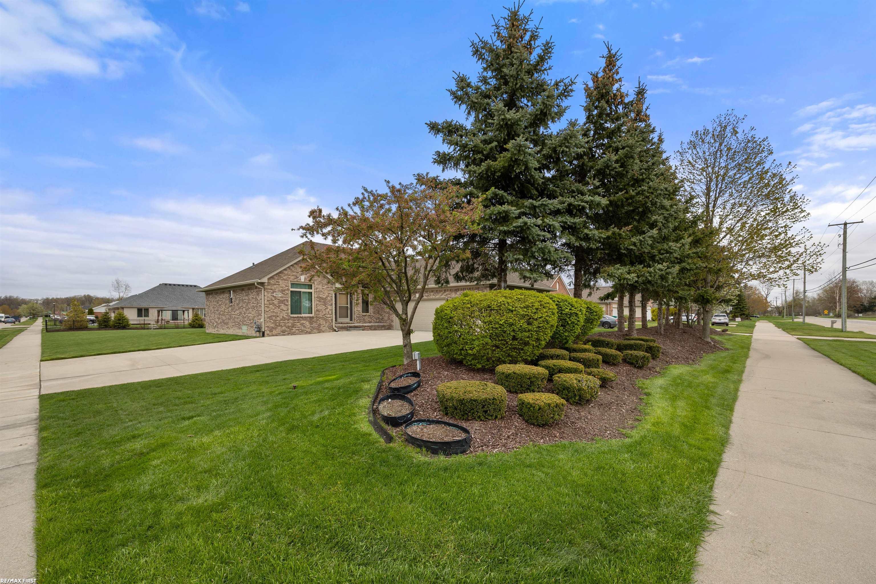 20271 25 Mile Road Macomb, MI 48042 - Photo 4 of 38 50139849-32bca9d4-e590-4b31-81f3-ea53a174154b.JPG