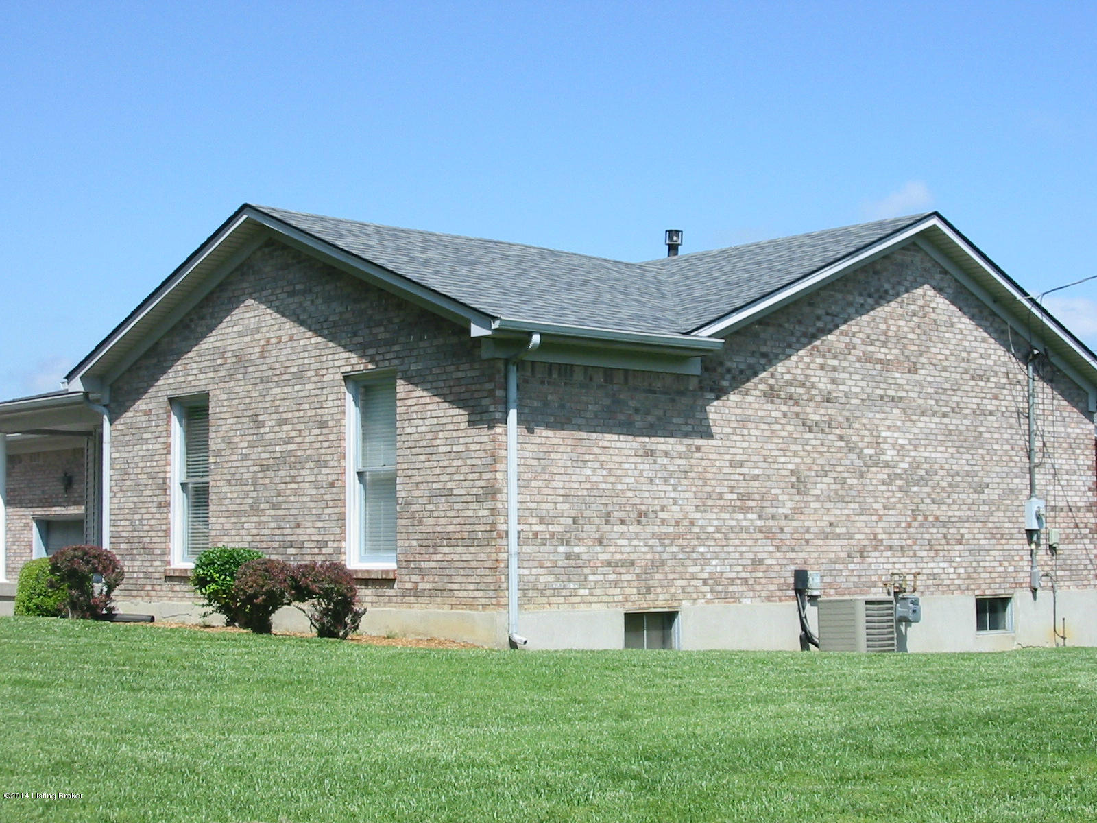 1569 Knight Road Louisville, KY 40216 - Photo 11 of 13 Knight-Weyler 022