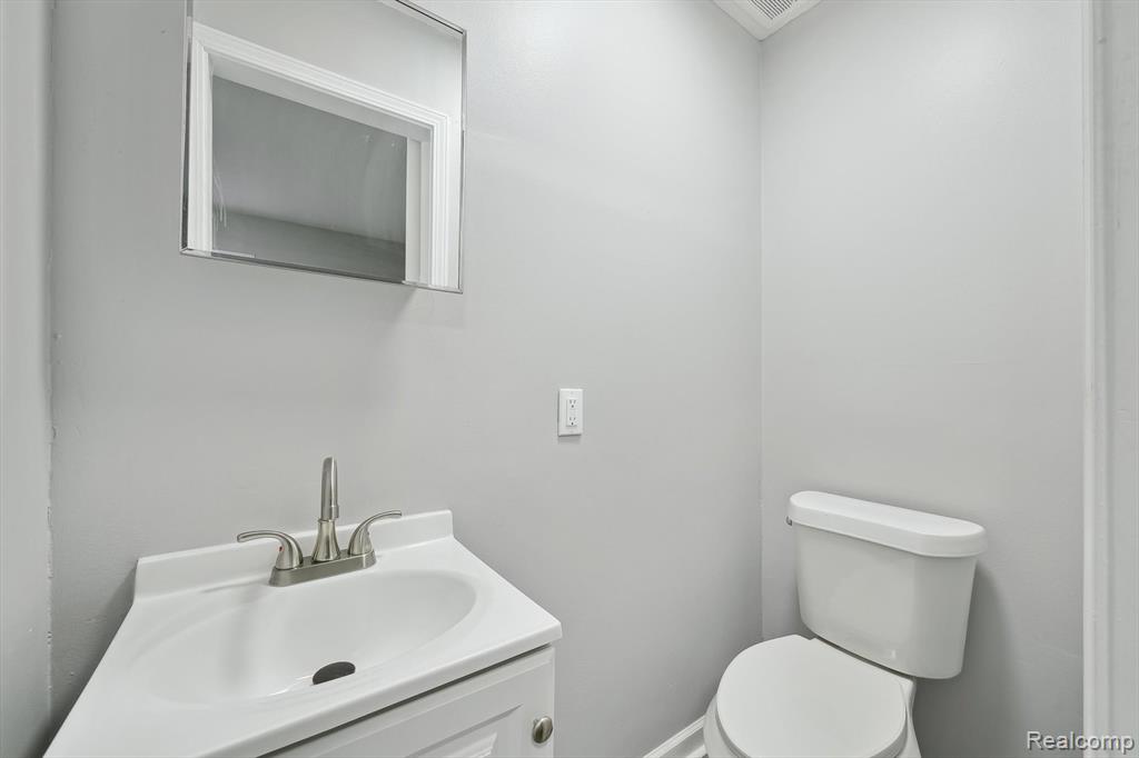 2245 Spring Hill Avenue Inkster, MI 48141 - Photo 17 of 27