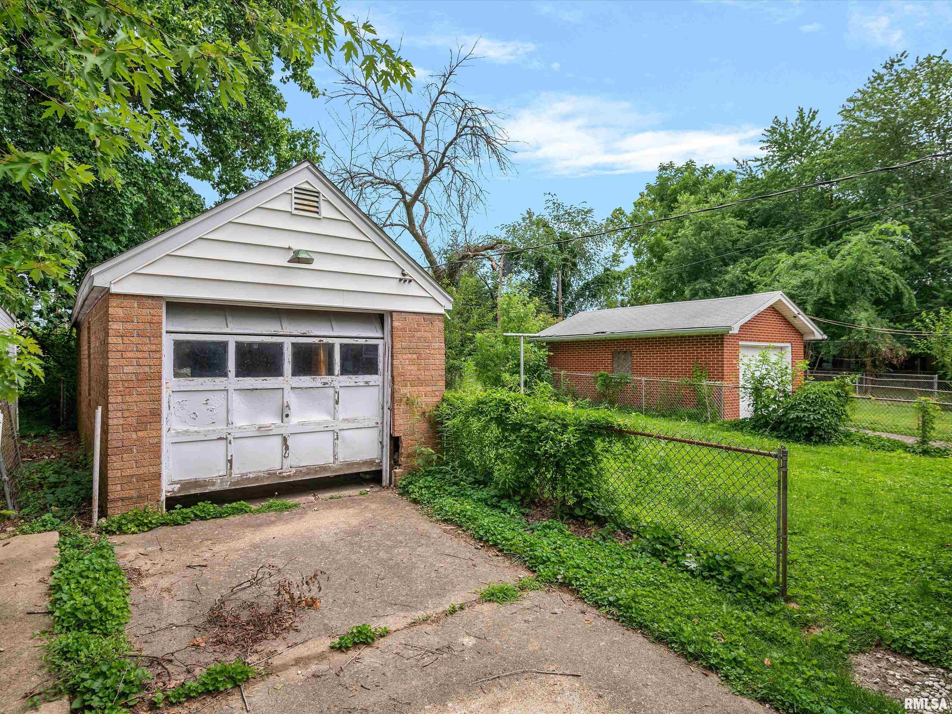 609 Wood Avenue Springfield, IL 62702 - Photo 25 of 30