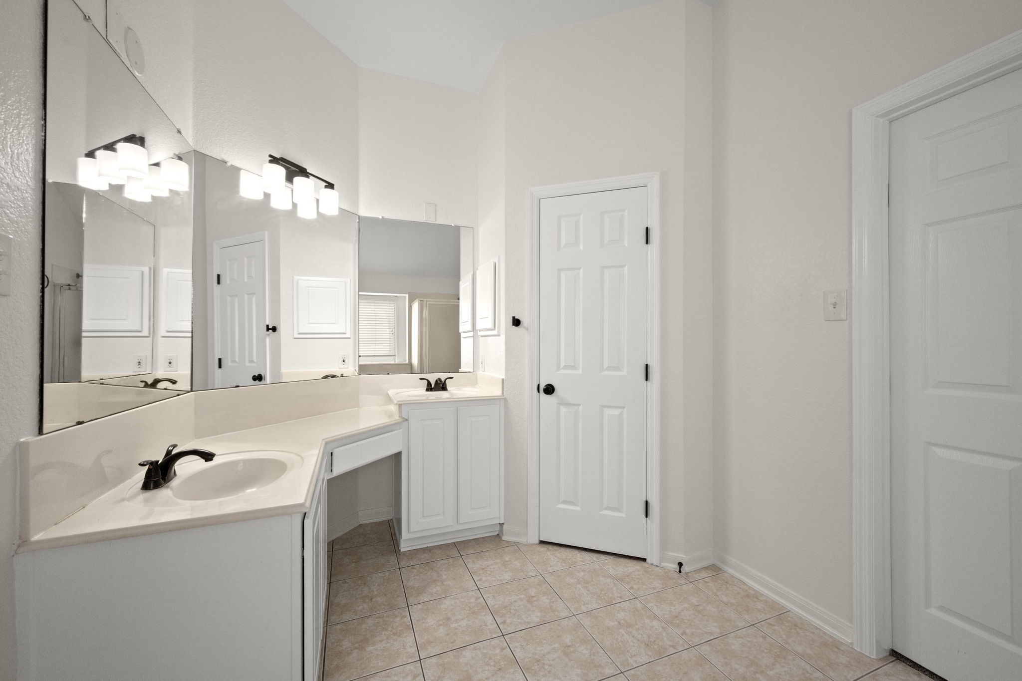 34 South Rambling Ridge Place Conroe, TX 77385 - Photo 16 of 28 Gallery Image 16