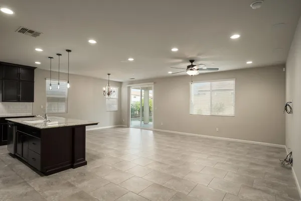 $579,000 | 1565 North Kaweah Avenue, Clovis, CA 93619
