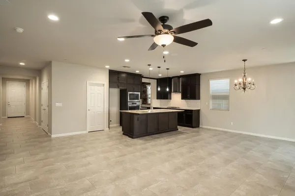 $579,000 | 1565 North Kaweah Avenue, Clovis, CA 93619