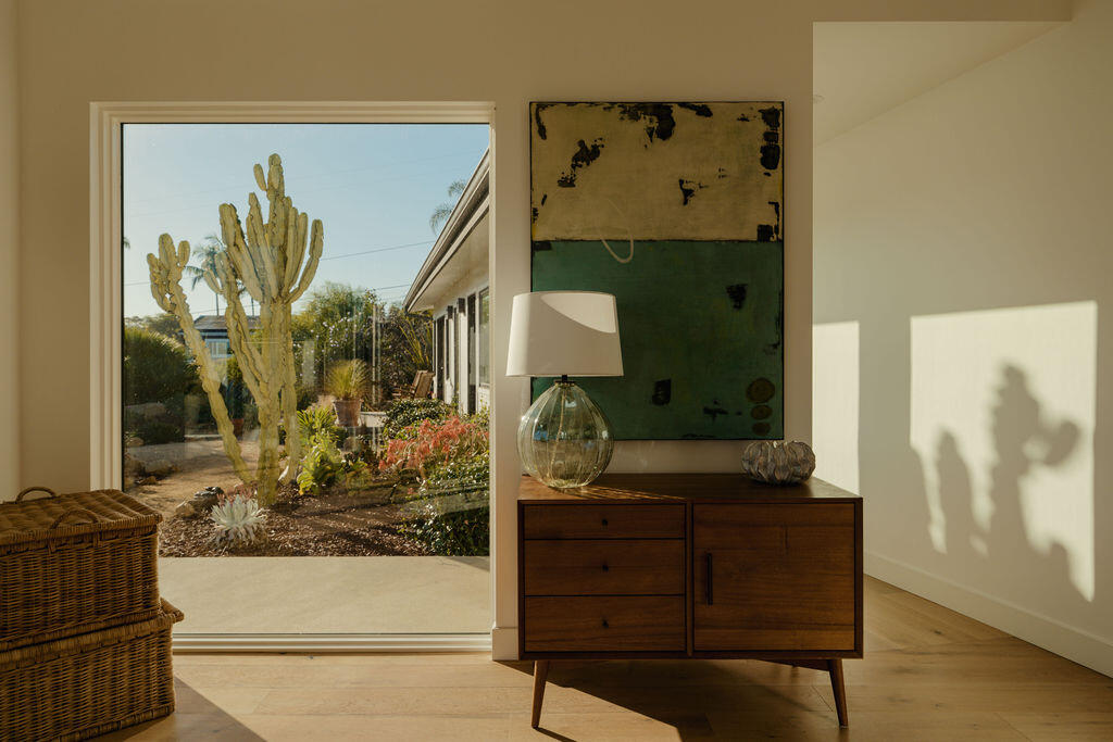 415 Yankee Farm Road Santa Barbara, CA 93109 - Photo 10 of 25 Artful Window Moment