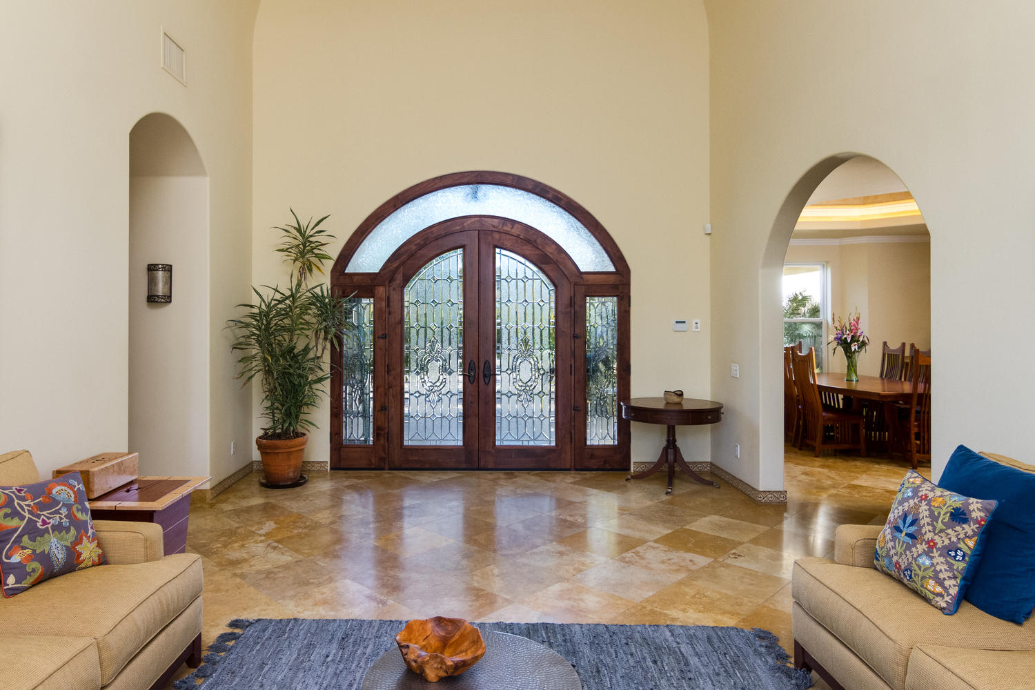 304 Cummings Road Santa Paula, CA 93060 - Photo 5 of 36 304 Cummings Rd-MLS_Size-007-61-Foyer-15