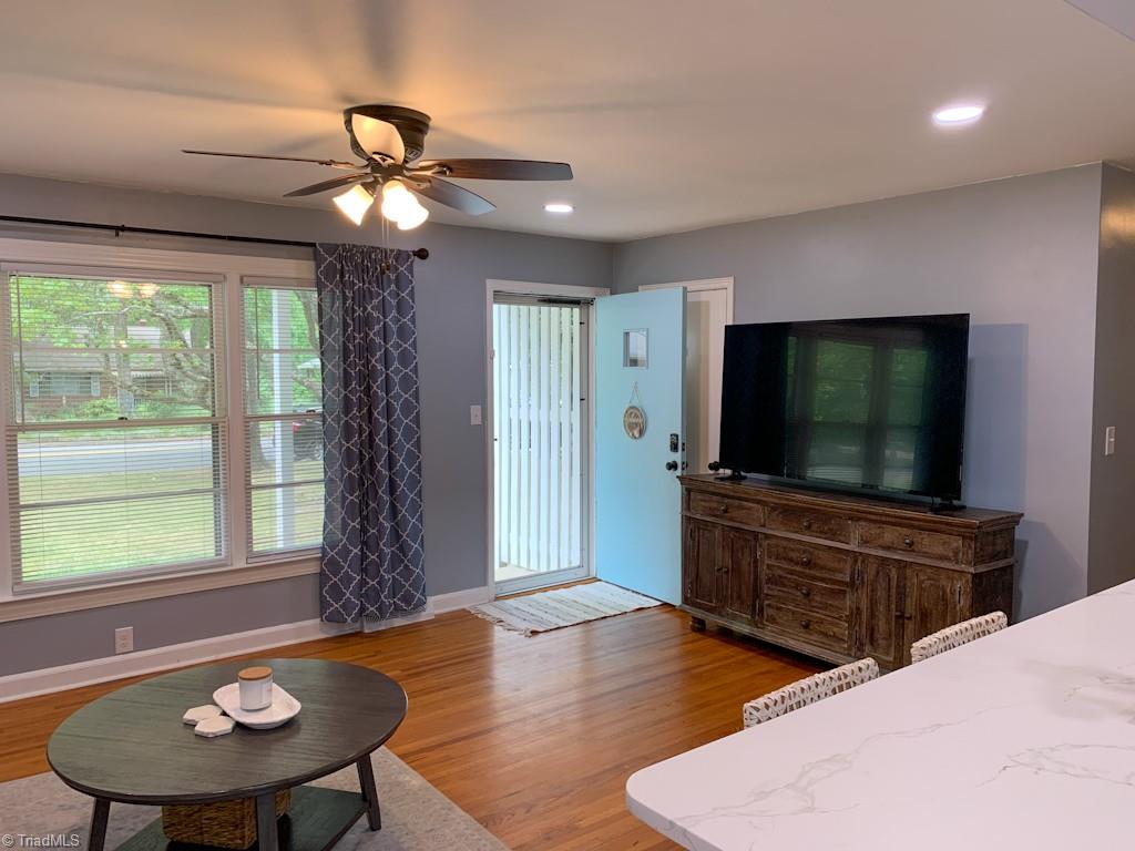 413 Rockspring Road High Point, NC 27262 - Photo 4 of 25 Gallery Image 4