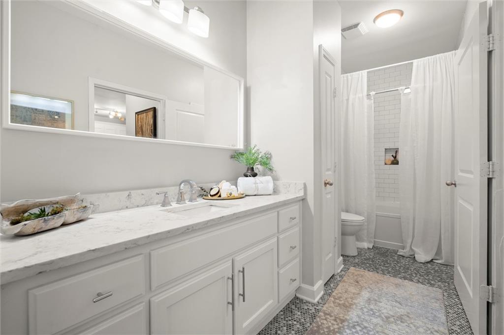 821 Ralph McGill Boulevard Northeast, Unit 3112 Atlanta, GA 30306 - Photo 4 of 16