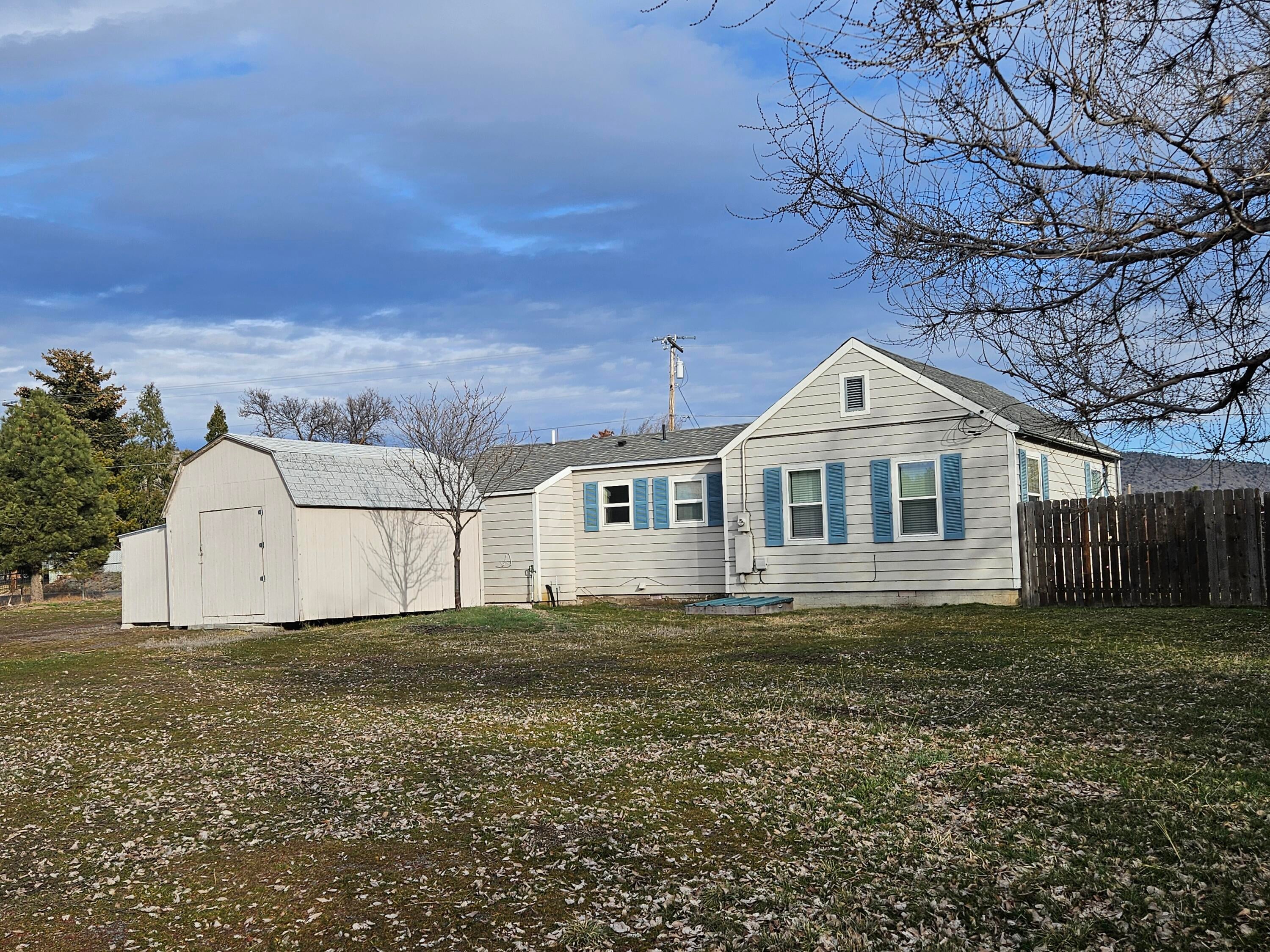 3340 Vale Road Klamath Falls, OR 97603 - Photo 2 of 25 20260213_153250