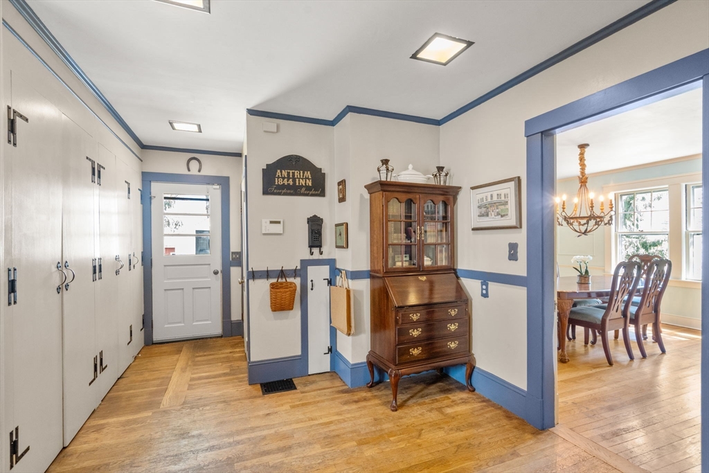 96 Hudson Road Sudbury, MA 01776 - Photo 6 of 42 Gallery Image 6