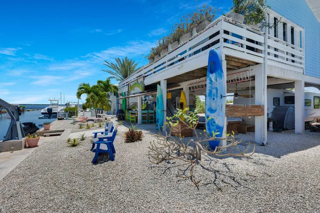 $1,199,000 | 31135 Hollerich Drive, Big Pine Key, FL 33043