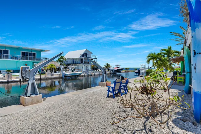 $1,199,000 | 31135 Hollerich Drive, Big Pine Key, FL 33043