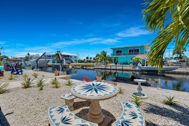 $1,199,000 | 31135 Hollerich Drive, Big Pine Key, FL 33043