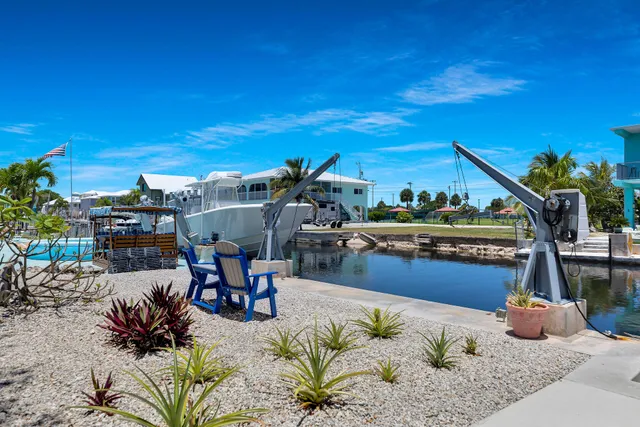 $1,199,000 | 31135 Hollerich Drive, Big Pine Key, FL 33043