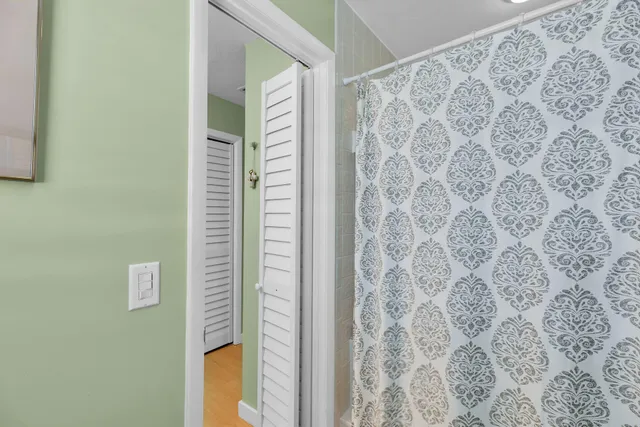 $1,199,000 | 31135 Hollerich Drive, Big Pine Key, FL 33043