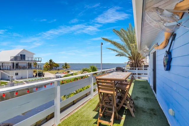 $1,199,000 | 31135 Hollerich Drive, Big Pine Key, FL 33043