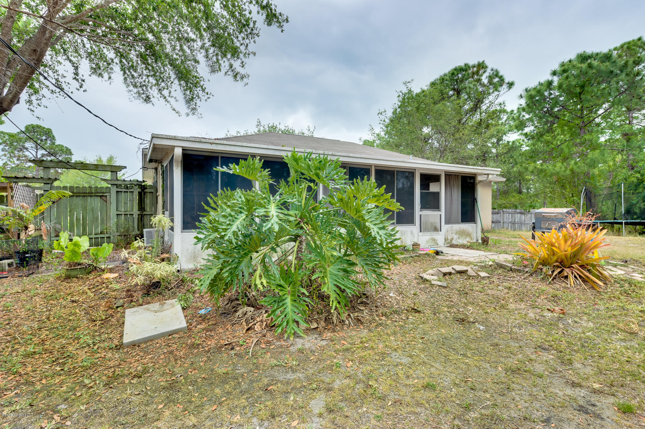 623 Weaver Road Southwest Palm Bay, FL 32908 - Photo 23 of 30 623 Weaver Road SW-8