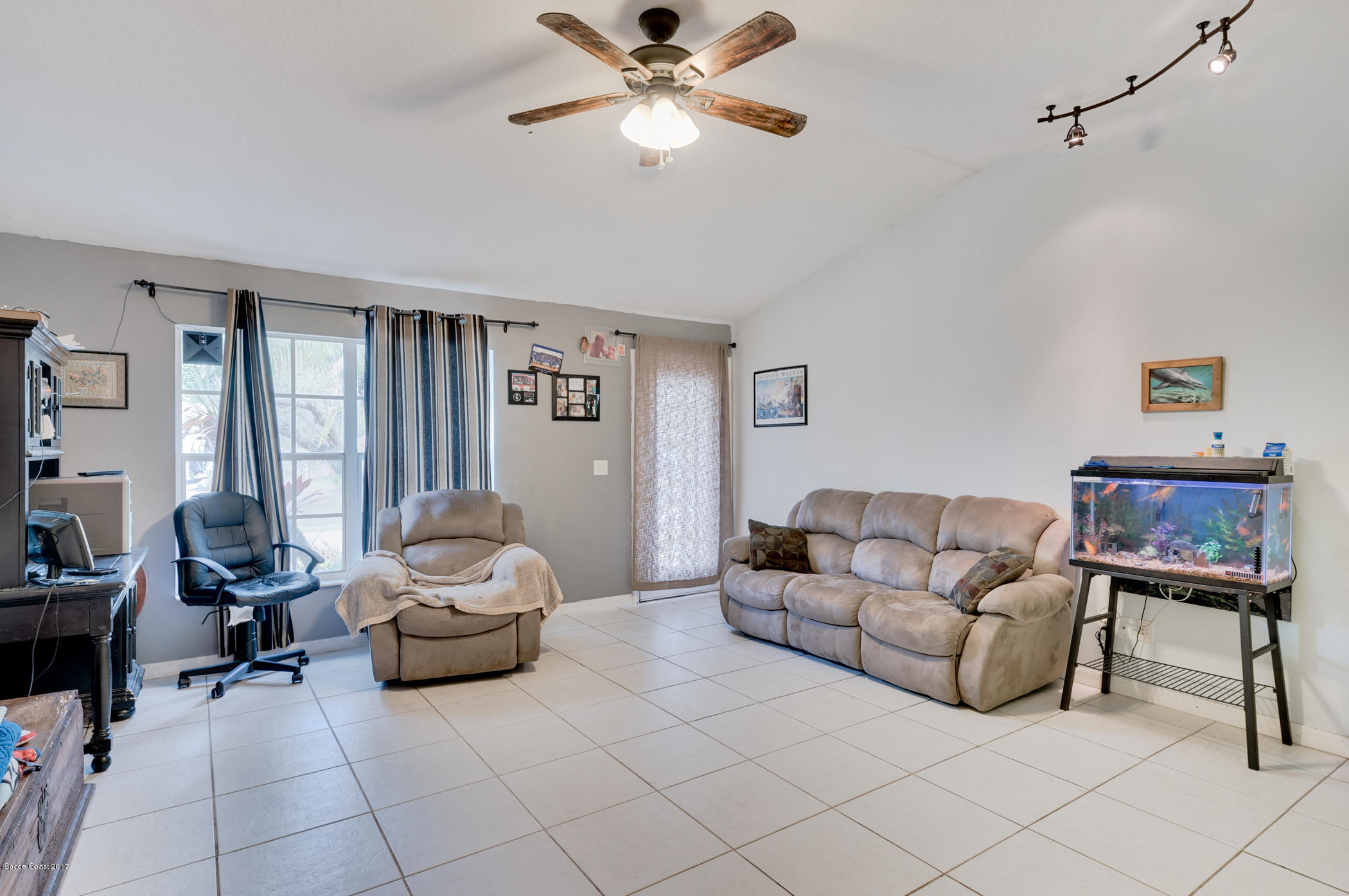 623 Weaver Road Southwest Palm Bay, FL 32908 - Photo 4 of 30 623 Weaver Road SW-32