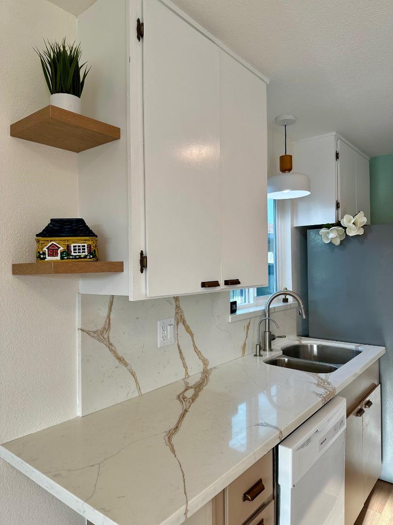 755 Pino Way Salinas, CA 93905 - Photo 11 of 48